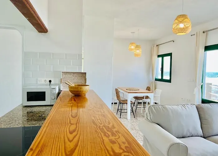 Famara Frontsea House