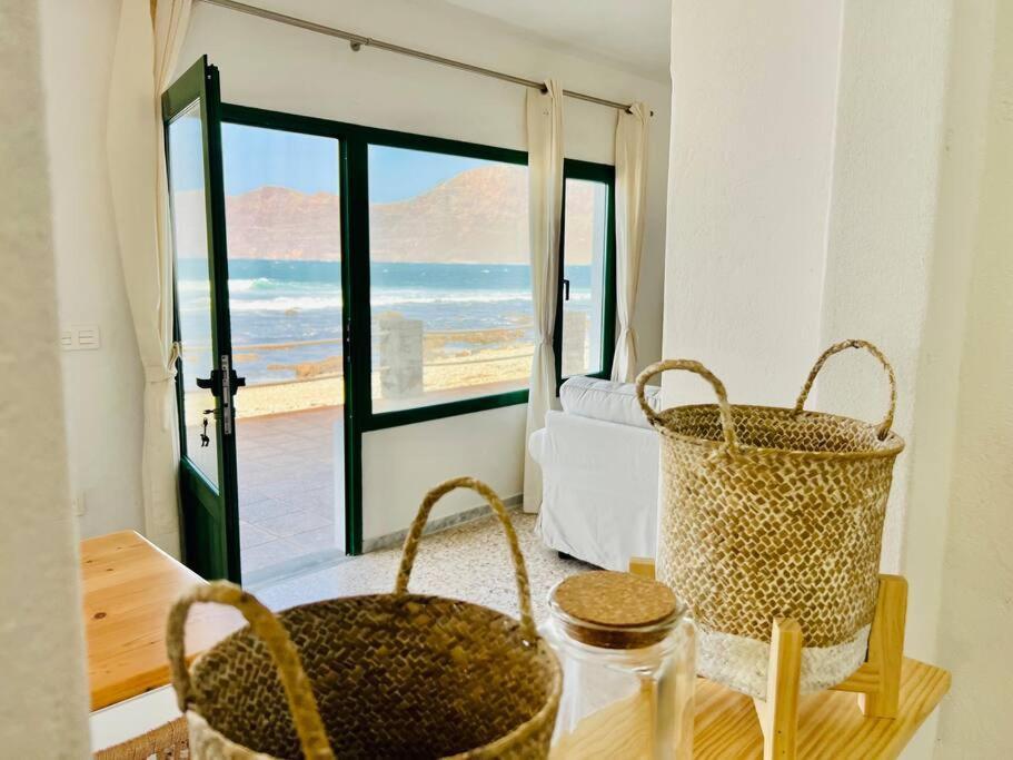 Frontsea House Apartment Famara